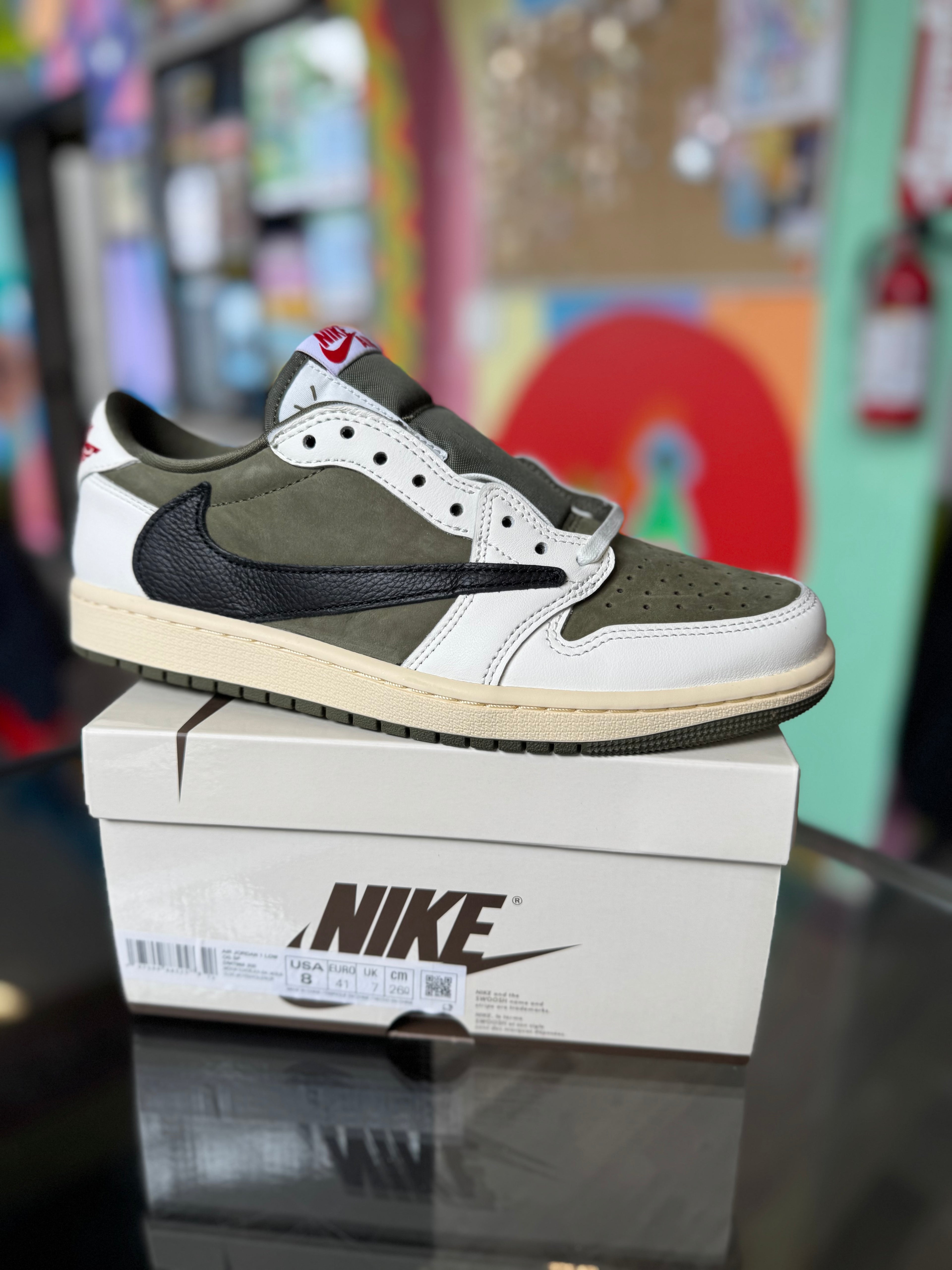 Nike Jordan 1 low Travis Scott reverse olive .