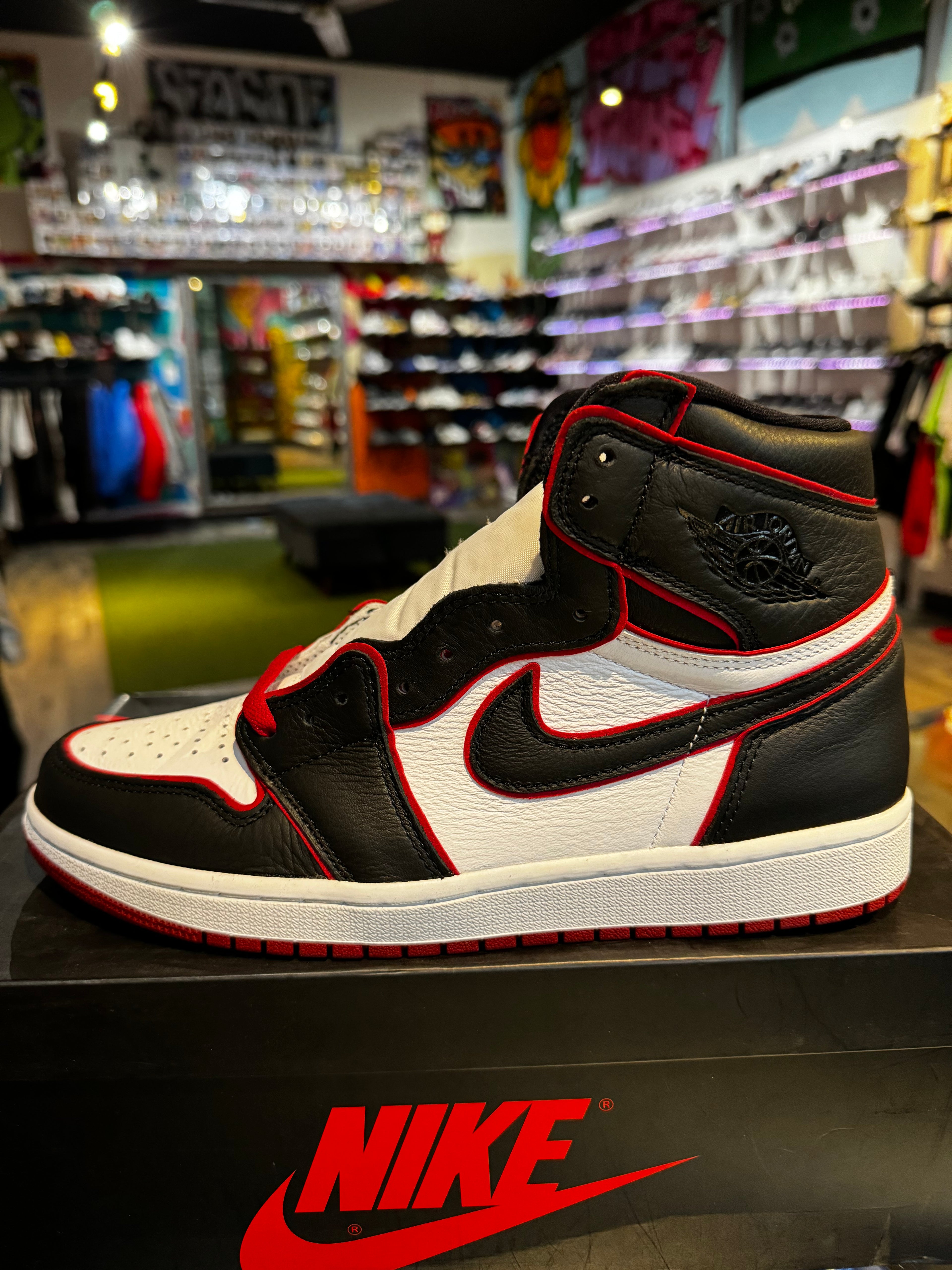 Jordan 1 high OG blood line