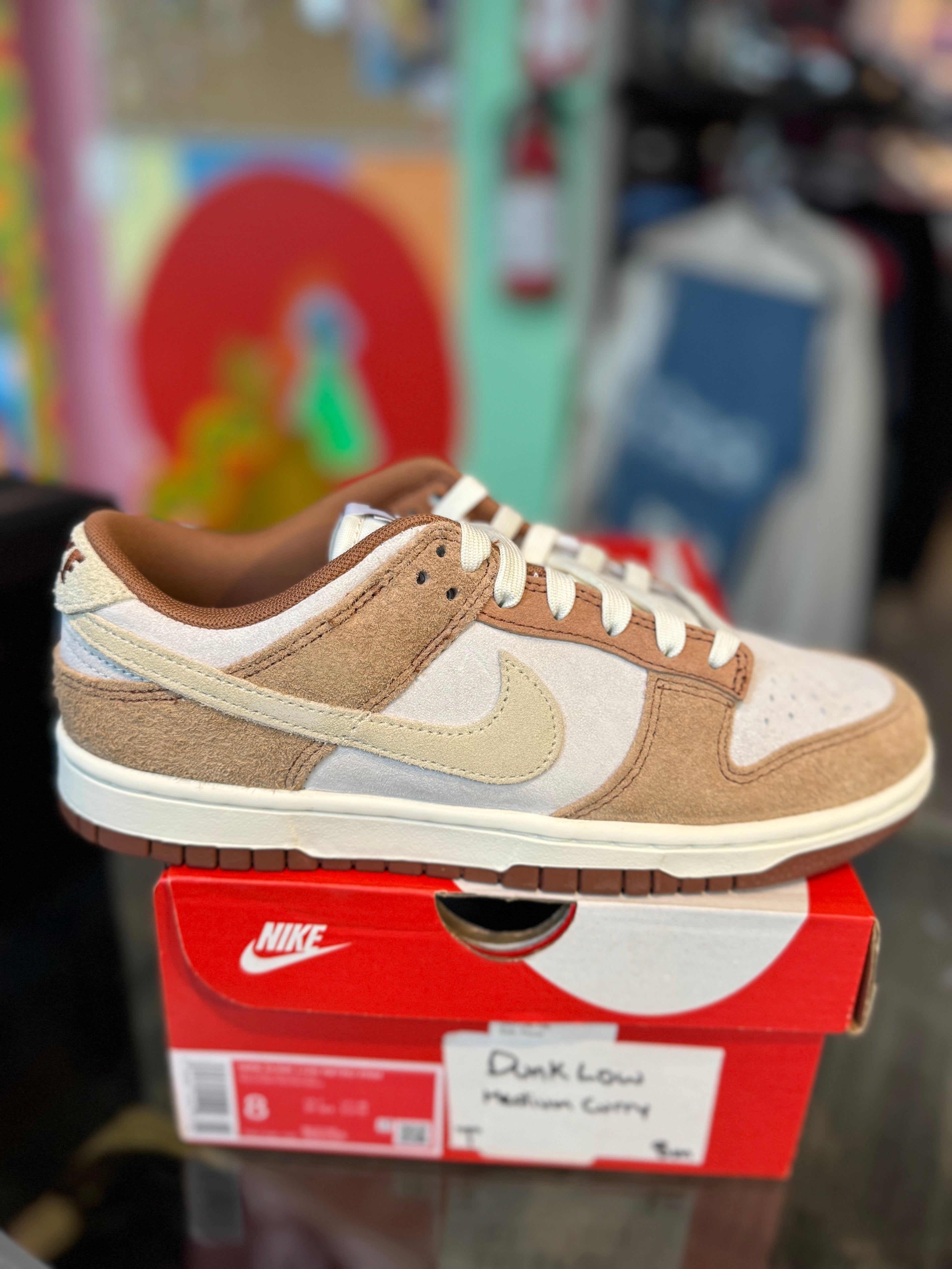 Nike dunk low curry