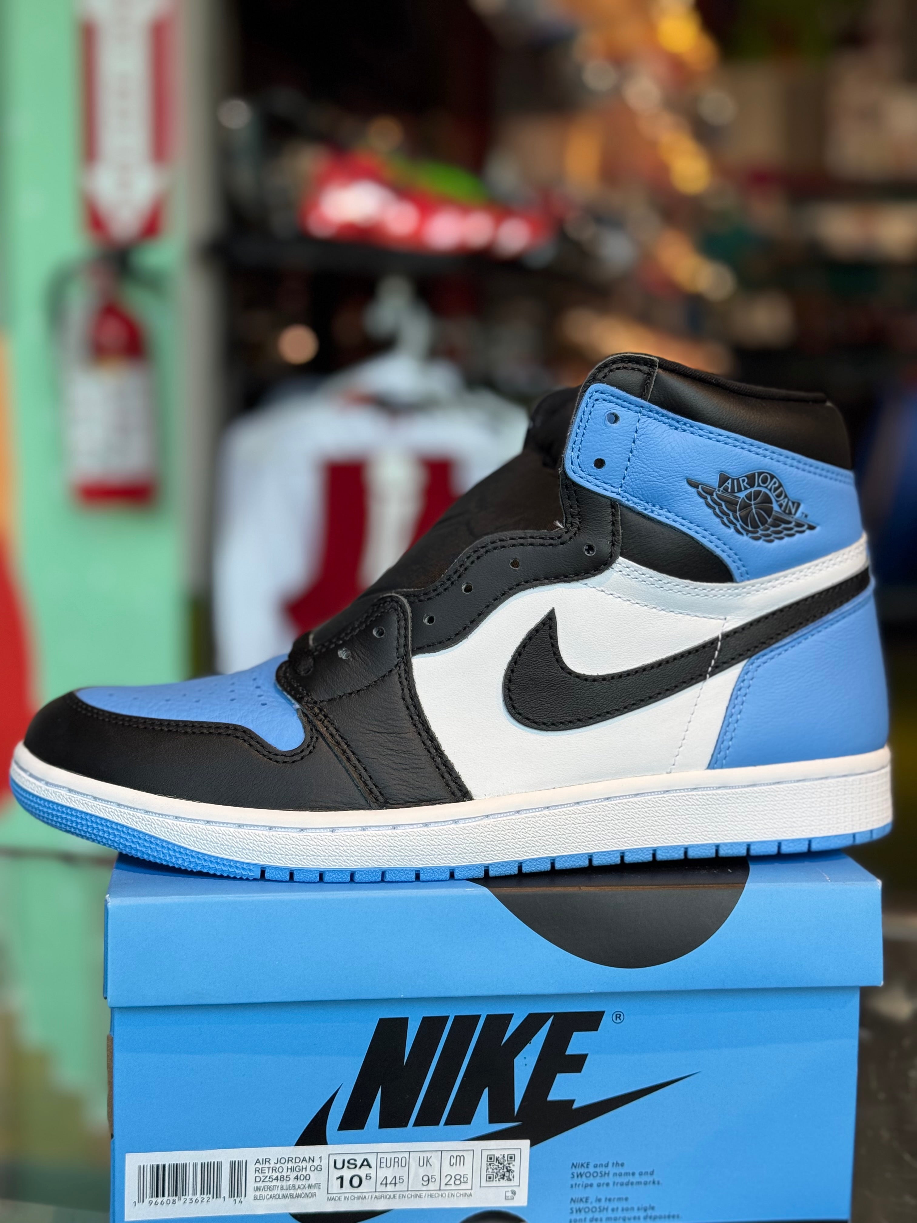 Jordan 1 high UNC toe